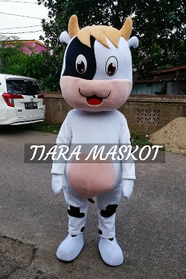 kostum maskot perusahaan susu milkuat kecil